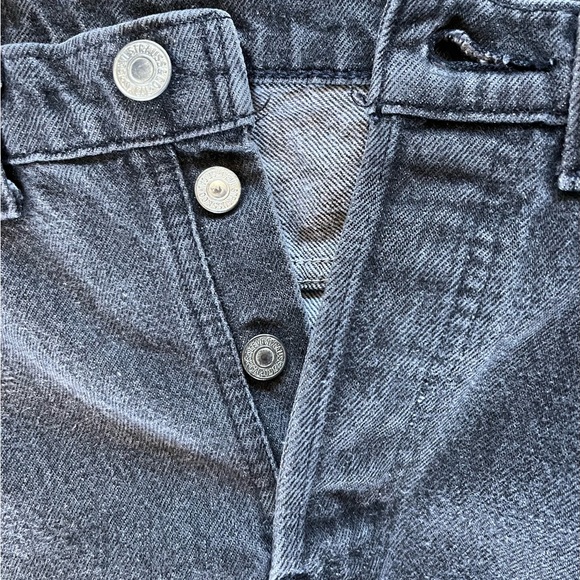 🍃💕Vintage Levi’s 501 Black Buttonfly Denim Jeans Size 28x34 (Fits Small 26”W) - Picture 9 of 15
